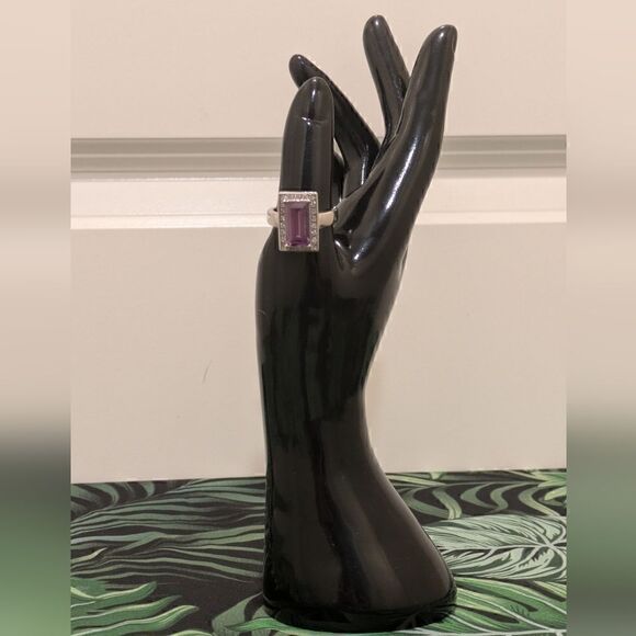 Size 10 Silver Plated Ring with Huge Purple Cubic Zirconia and Faux Diamonds - Picture 4 of 7